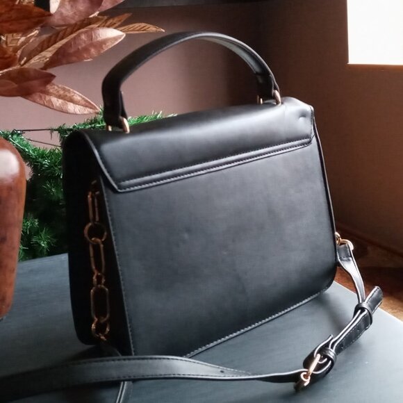 A NEW DAY Gold Details Faux Black Leather Magnetic Top Handle Crossbody Bag - Picture 2 of 16